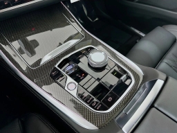 BMW X7 M60i Sports Activity Vehicle 2026