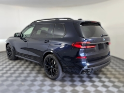 BMW X7 M60i Sports Activity Vehicle 2026