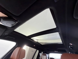 BMW X7 M60i Sports Activity Vehicle 2026