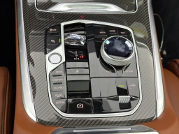 BMW X7 M60i Sports Activity Vehicle 2026