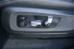 BMW X7 M60i Sports Activity Vehicle 2026