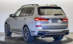 BMW X7 M60i Sports Activity Vehicle 2026