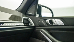 BMW X7 M60i Sports Activity Vehicle 2026