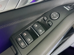 BMW X7 M60i Sports Activity Vehicle 2026