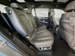 BMW X7 M60i Sports Activity Vehicle 2026