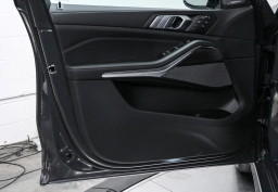 BMW X7 M60i Sports Activity Vehicle 2026