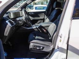 BMW X7 M60i Sports Activity Vehicle 2025