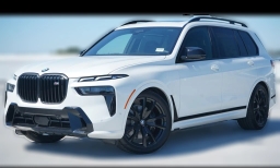 BMW X7 M60i Sports Activity Vehicle 2026