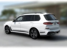 BMW X7 M60i Sports Activity Vehicle 2026