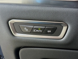 BMW X7 M60i Sports Activity Vehicle 2026