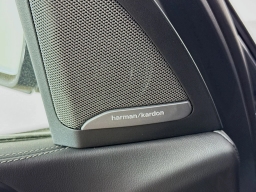 BMW X7 M60i Sports Activity Vehicle 2026