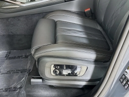 BMW X7 M60i Sports Activity Vehicle 2026