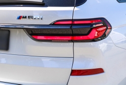 BMW X7 M60i Sports Activity Vehicle 2026