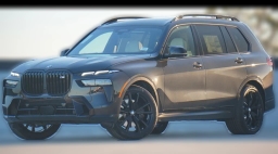 BMW X7 M60i Sports Activity Vehicle 2026