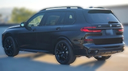 BMW X7 M60i Sports Activity Vehicle 2026
