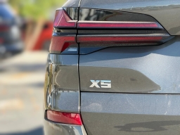 BMW X5 M60i Sports Activity Vehicle 2026