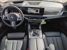 BMW X5 M60i Sports Activity Vehicle 2026