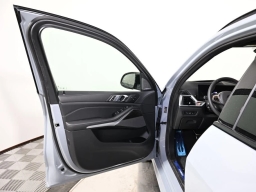 BMW X5 M60i Sports Activity Vehicle 2026