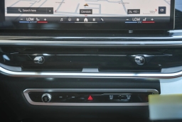 BMW X5 M60i Sports Activity Vehicle 2026