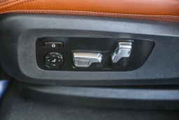 BMW X5 M60i Sports Activity Vehicle 2026