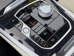 BMW X5 M60i Sports Activity Vehicle 2026