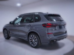 BMW X5 M60i Sports Activity Vehicle 2026
