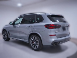 BMW X5 M60i Sports Activity Vehicle 2026