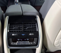 BMW X7 ALPINA XB7 Sports Activity Vehicle 2026