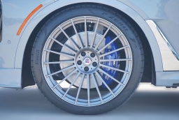 BMW X7 ALPINA XB7 Sports Activity Vehicle 2025