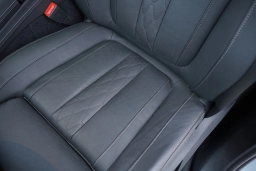 BMW X7 ALPINA XB7 Sports Activity Vehicle 2025