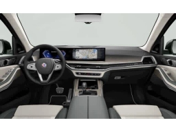 BMW X7 ALPINA XB7 Sports Activity Vehicle 2026