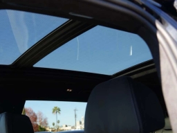 BMW X7 ALPINA XB7 Sports Activity Vehicle 2026