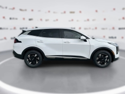 Kia Sportage LX FWD 2026