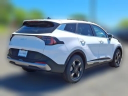 Kia Sportage LX FWD 2026