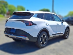 Kia Sportage LX FWD 2026