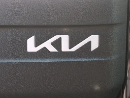 Kia Telluride LX FWD 2027