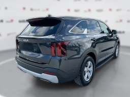 Kia Sorento LX FWD 2026