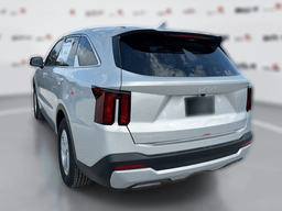 Kia Sorento LX FWD 2026