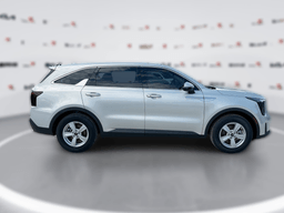 Kia Sorento LX FWD 2026