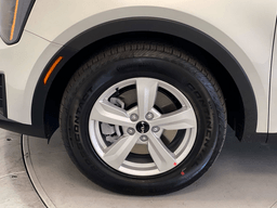 Kia Sorento LX FWD 2026