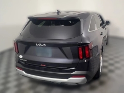 Kia Sorento LX FWD 2026