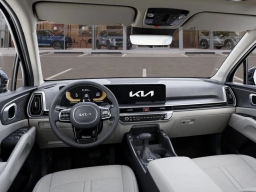 Kia Sorento S FWD 2025