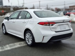 Toyota Corolla LE CVT (Natl) 2026
