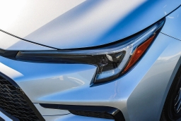 Toyota Corolla SE CVT (Natl) 2026