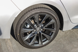 Toyota Corolla SE CVT (Natl) 2026