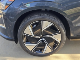 Volvo EX90 Plus Twin Motor Performance 7-Seater 2025