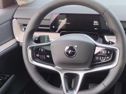 Volvo EX90 Plus Twin Motor Performance 7-Seater 2025