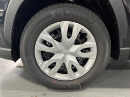 Toyota Corolla Cross L 2WD (Natl) 2026
