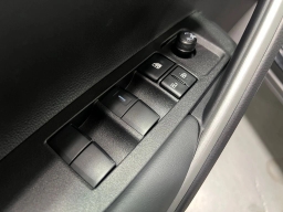 Toyota Corolla Cross L 2WD (Natl) 2026