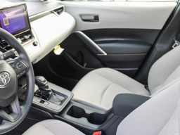 Toyota Corolla Cross L 2WD (Natl) 2026